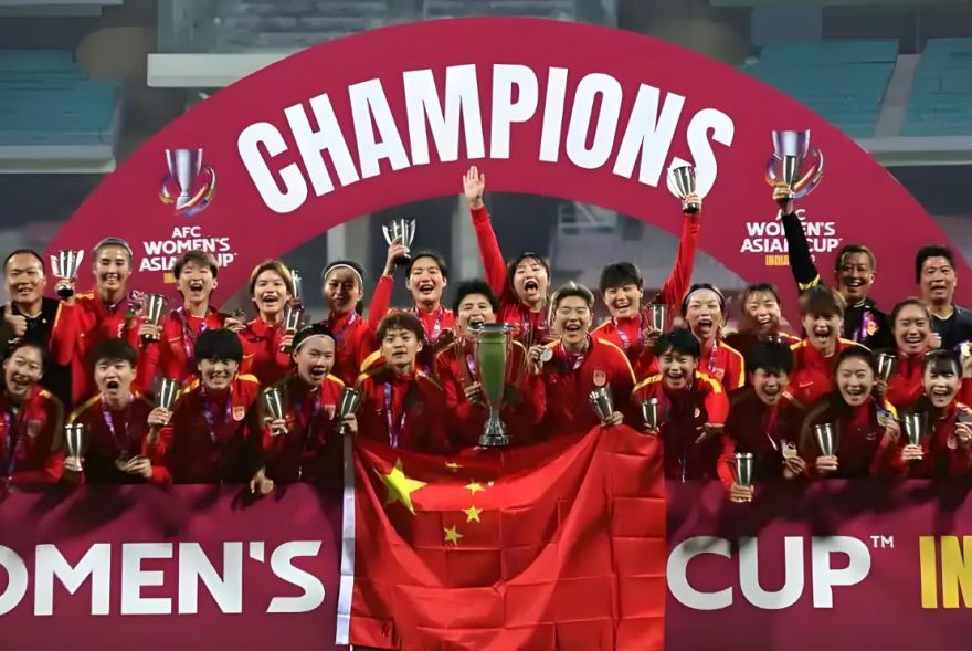 英雄联盟赛季末冲分英雄榜：五个位置的进阶答案与版本陷阱